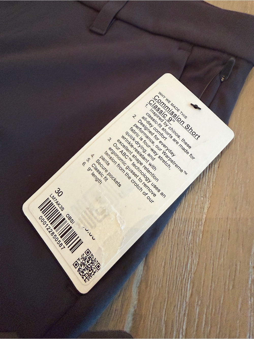 9" Lululemon Commission Short Classic 9" in color Obsidian ( deep gray) - Picture 4 of 11